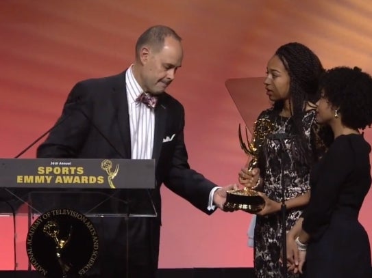 Ernie Johnson Gave His Sports Emmy To Stuart Scott's Daughters And It Was Awesome