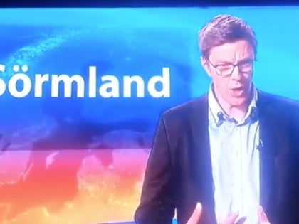 News Anchor Doesn't Know He's Live On-Air And Decides To Sing Some Opera