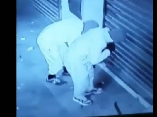 Robbers Double Cross Each Other During Heist And Beat The Shit Out Of One Another