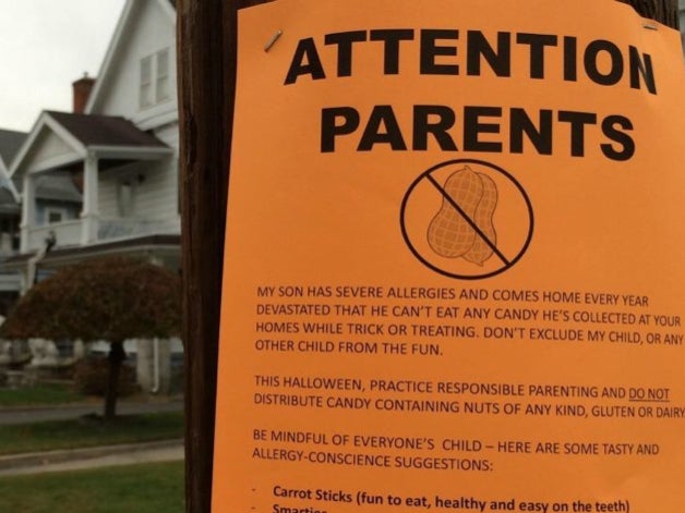 Is This Mom Putting Up Flyers Saying Be Respectful Of Her Kid's Nut Allergy On Halloween The Worst Woman In The World?  Spoiler Alert: Yes, Yes She Is