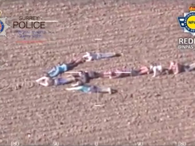 These Kids Who Formed A Human Arrow To Help Police Track Down A Robber On The Run Are The Smartest Kids Alive