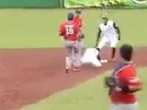 This Rundown That Turned Into A Walk-Off Was Simply Fantastic