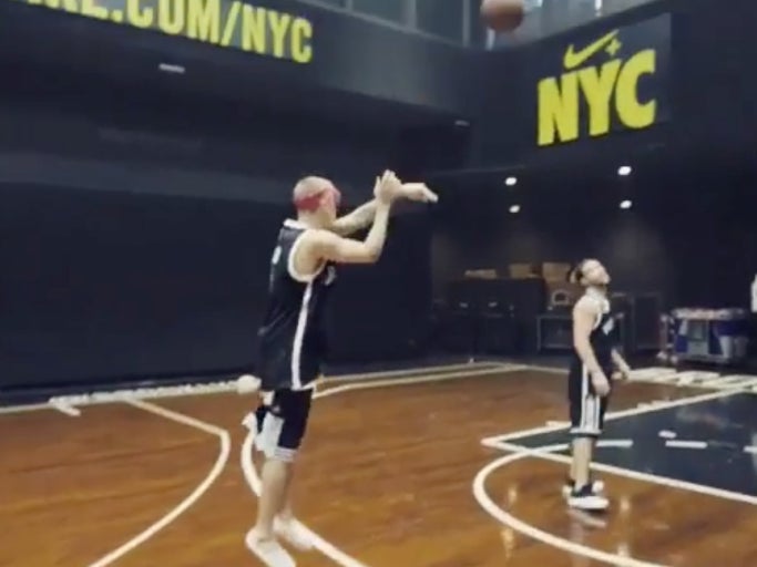 Biebs In Brooklyn Making It RAIN With Perfect Form On His Jumpshot