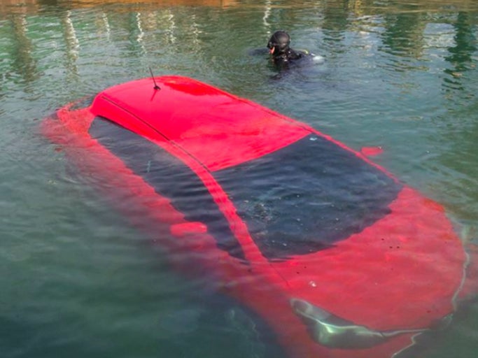 Woman Pulls A Michael Scott And Let's Her GPS Drive Her Straight Into A Lake