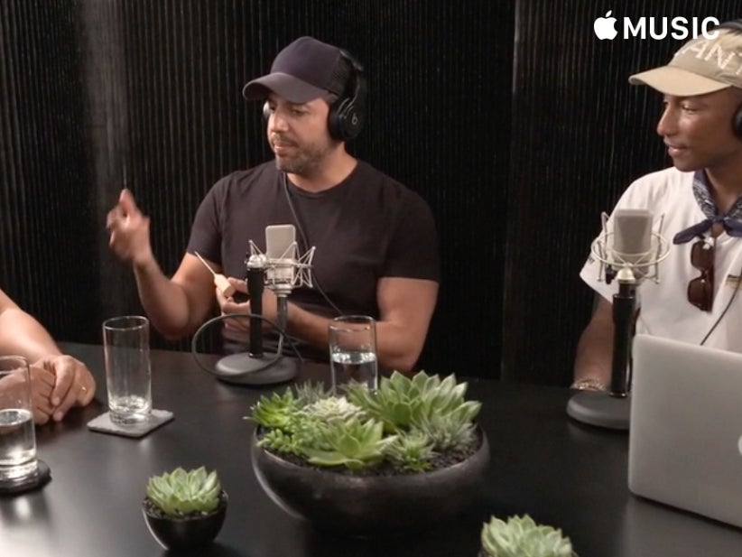 David Blaine Sticks An Ice Pick Through His Hand, Doesn't Bleed And Freaks Out Pharrell In The Process