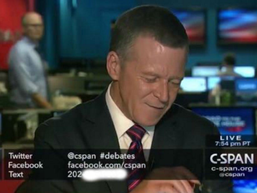 A DC Bartender Got 13,000 Texts Instead of C-SPAN After The Debate