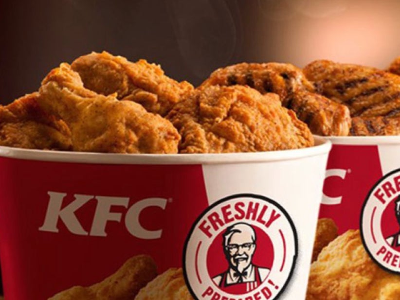 A Lady Is Suing Kentucky Fried Chicken For $20 Million Cause Her Bucket Of Chicken Wasn't Filled To The Top