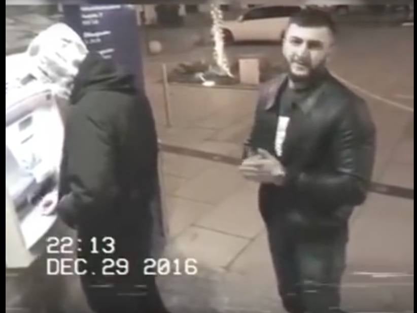 Guy Begs For Forgiveness After A Security Camera Catches Him Pickpocketing A Guy