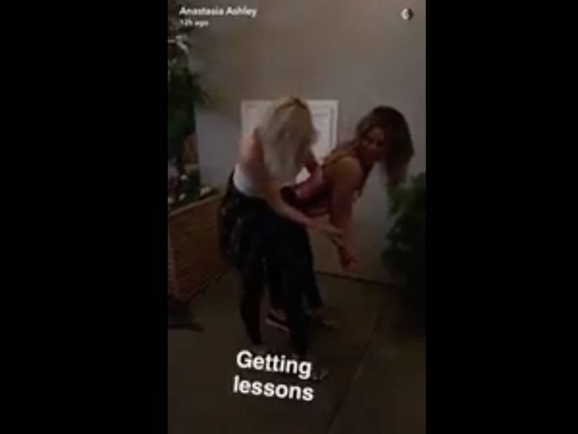 Paige Spiranac Giving Anastasia Ashley Golf Lessons On SnapChat Is Good, Clean Family Fun