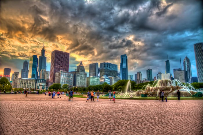 Sunset over Chicago near the Buckingham Fountain