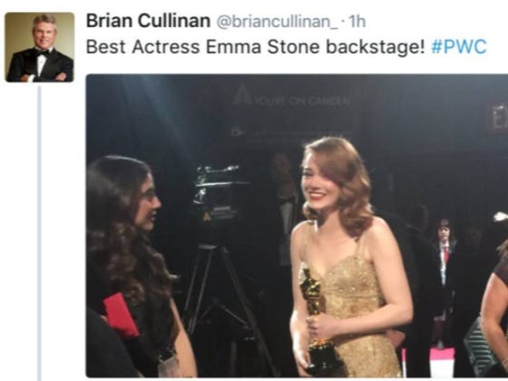The Accountant That Was Blamed For The 'Best Picture' Envelope Disaster Was Tweeting Minutes Before The Award Was Given Out