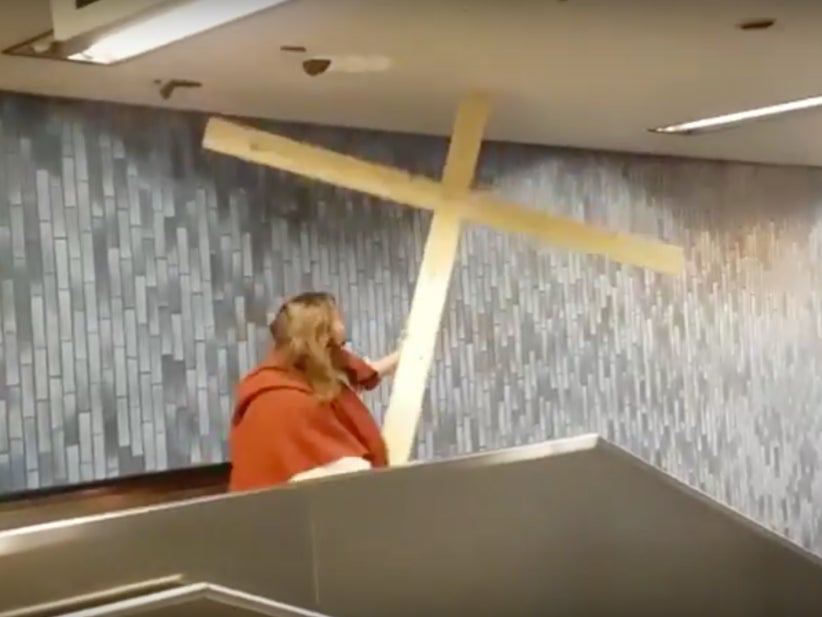 Just Your Classic Situation Where Jesus Gets His Cross Stuck In The Ceiling While On An Escalator