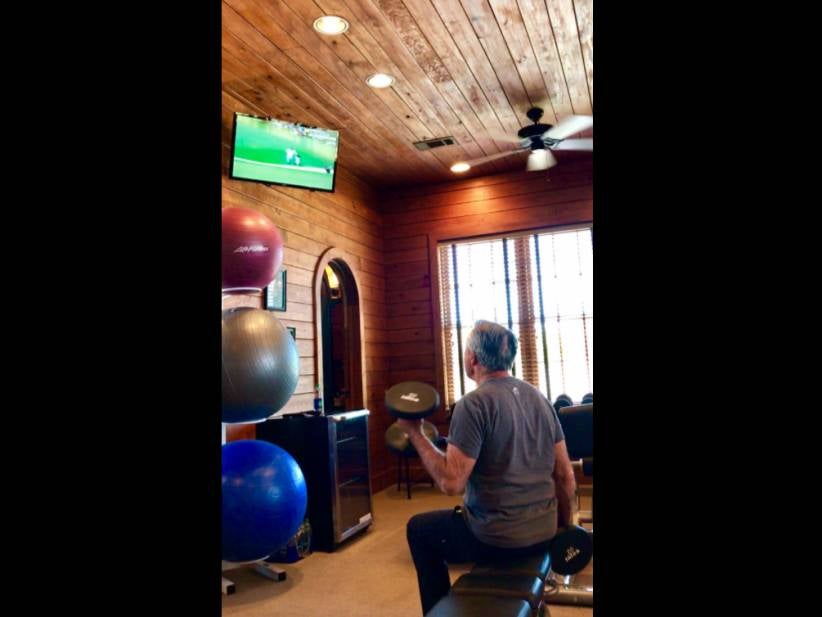 Gary Player Pumping Iron While Watching The Masters Is Laugh Out Loud Funny