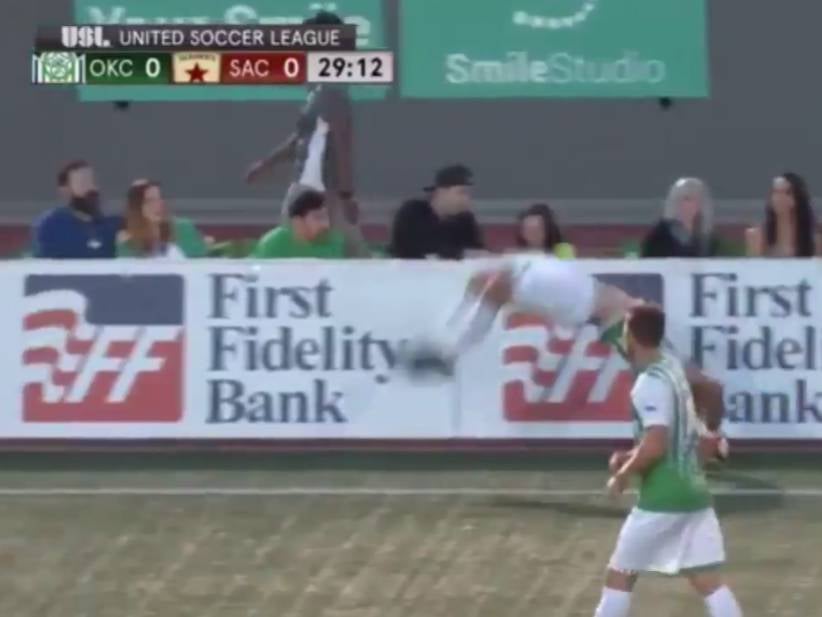 Dangle Days: United Soccer League Team Breaks Out The Ol' Fashion Flip-Throw To Bicycle Kick