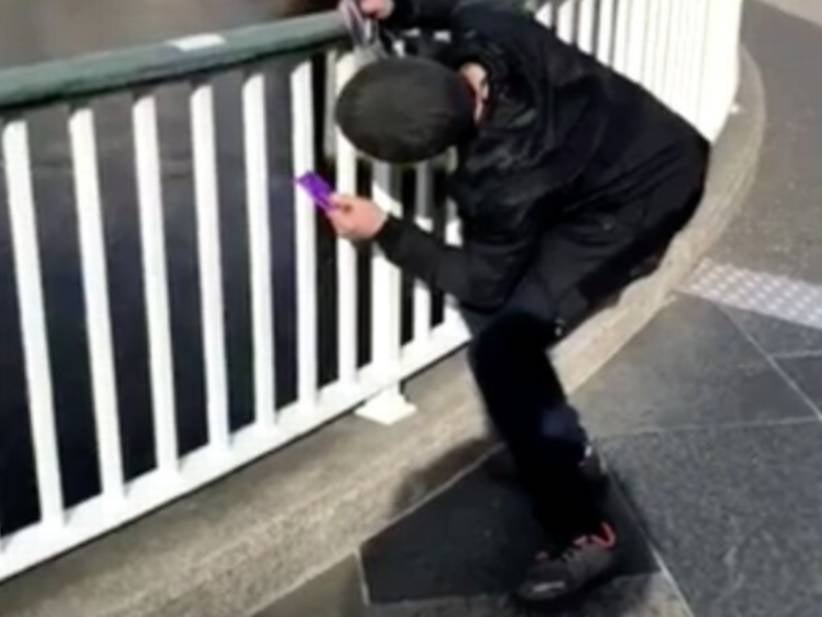 Something Simple: Scottish Man So Drunk He Tries To Withdraw Cash From A Fence