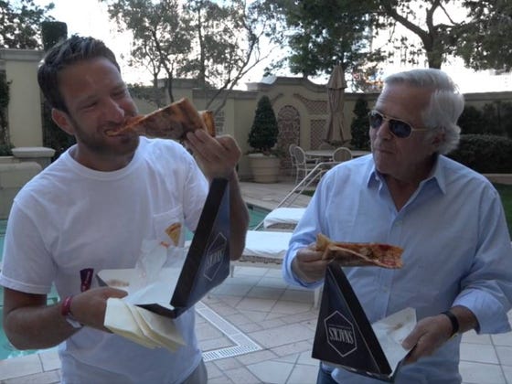 Barstool Pizza Review - Snacks Pizza At The Bellagio With Special Guest Robert Kraft