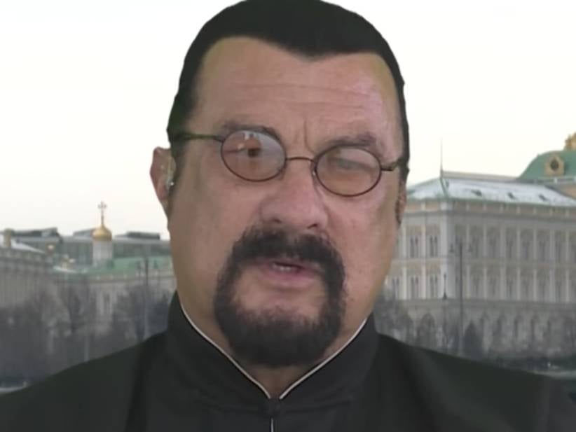 Have You Seen Steven Seagal Lately? He's A Russian Citizen Now And His Brain Seems To Have Melted