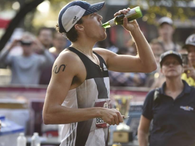 Beer Mile Dude Breaks The World Record With A Time Of 4:33