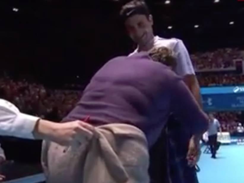 A Scottish Woman Took Off Her Kilt and Gave it to Roger Federer To Wear In An Exhibition Match Yesterday