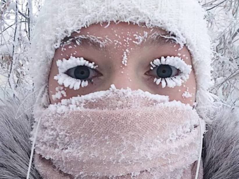 It's So Cold In Russia Right Now That People's Eye Lashes Are Freezing Off Their Faces