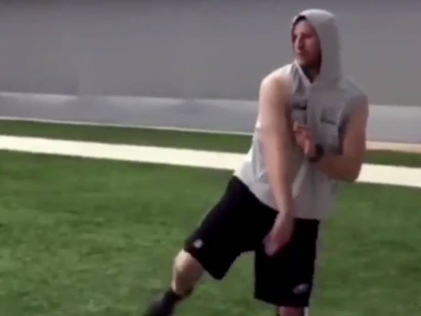 Carson Wentz Is (Almost) Risen And Is Throwing Sleeveless Hooded Darts