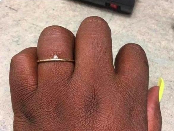 A Bride-To-Be Aired Out Her Fiance Online Because Of The "Little A** Ring" He Got Her For Their Engagement